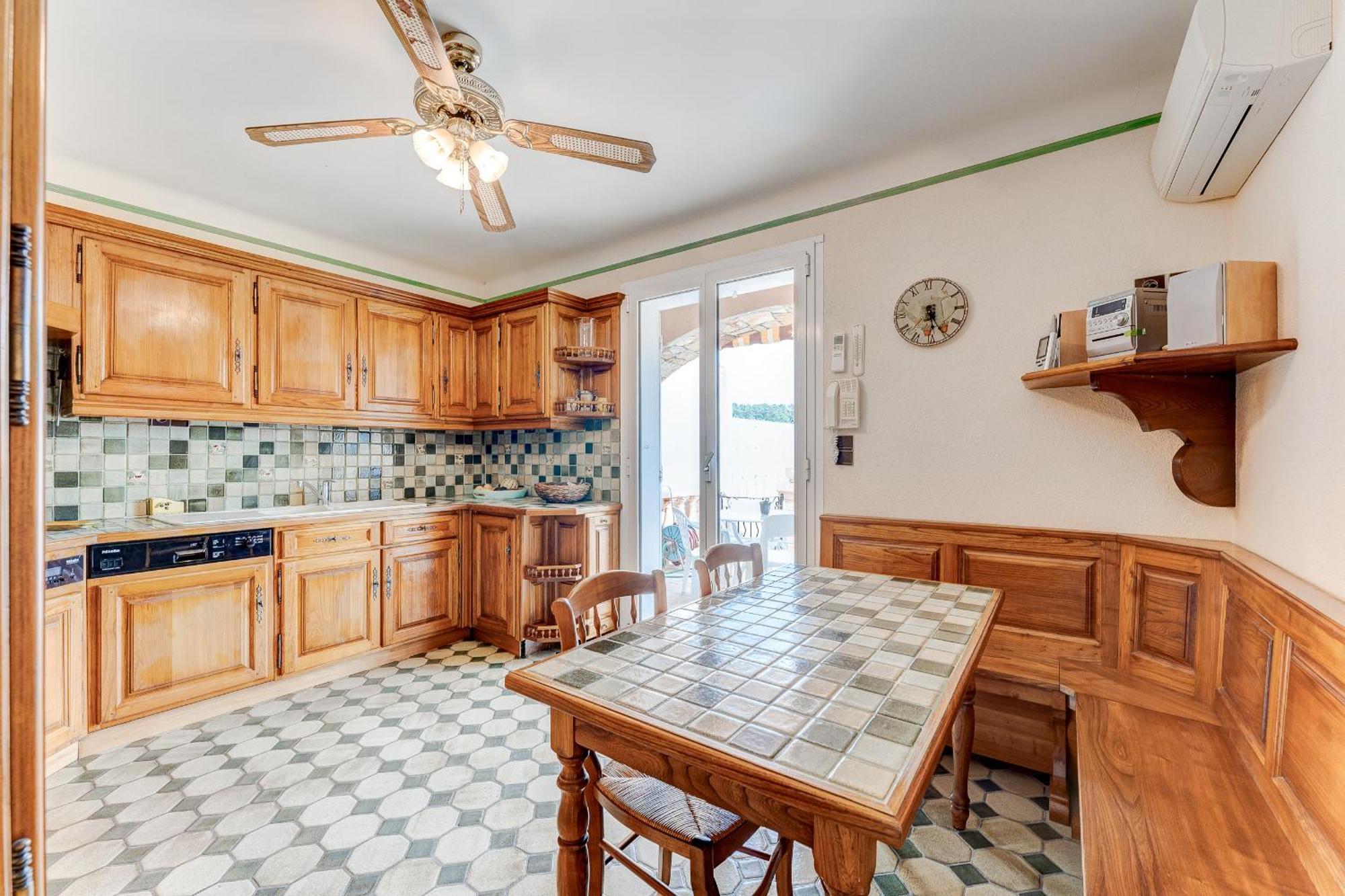 Villa Gilbert Vins-sur-Caramy Exterior foto