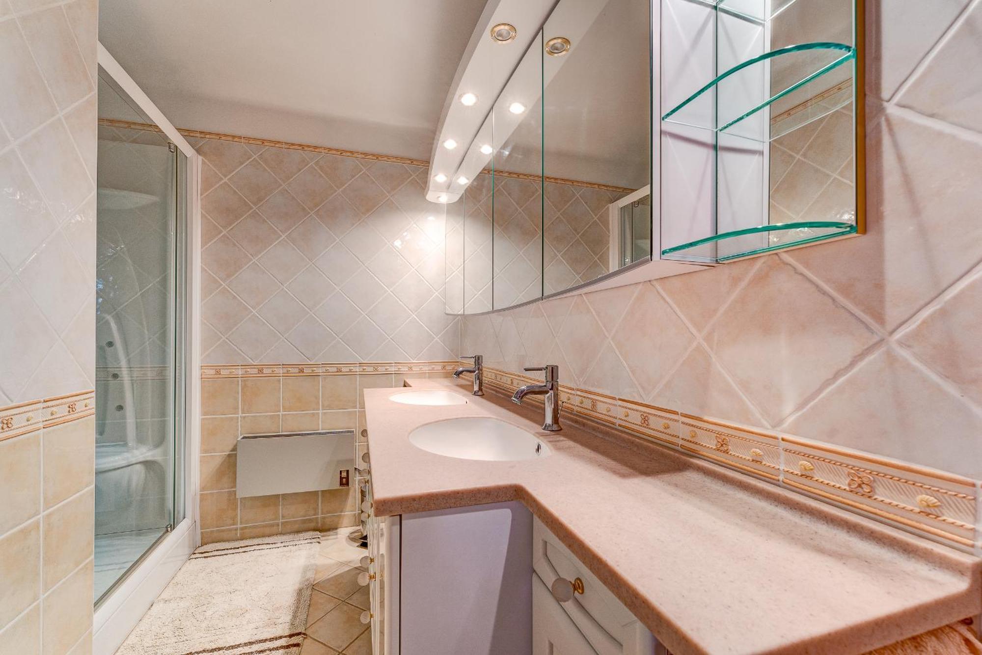 Villa Gilbert Vins-sur-Caramy Exterior foto